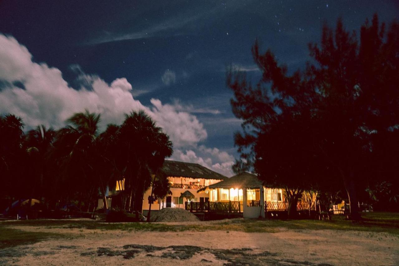 Ikarus Costa Mujeres Eco Lodge Sunset View Cancún Eksteriør billede