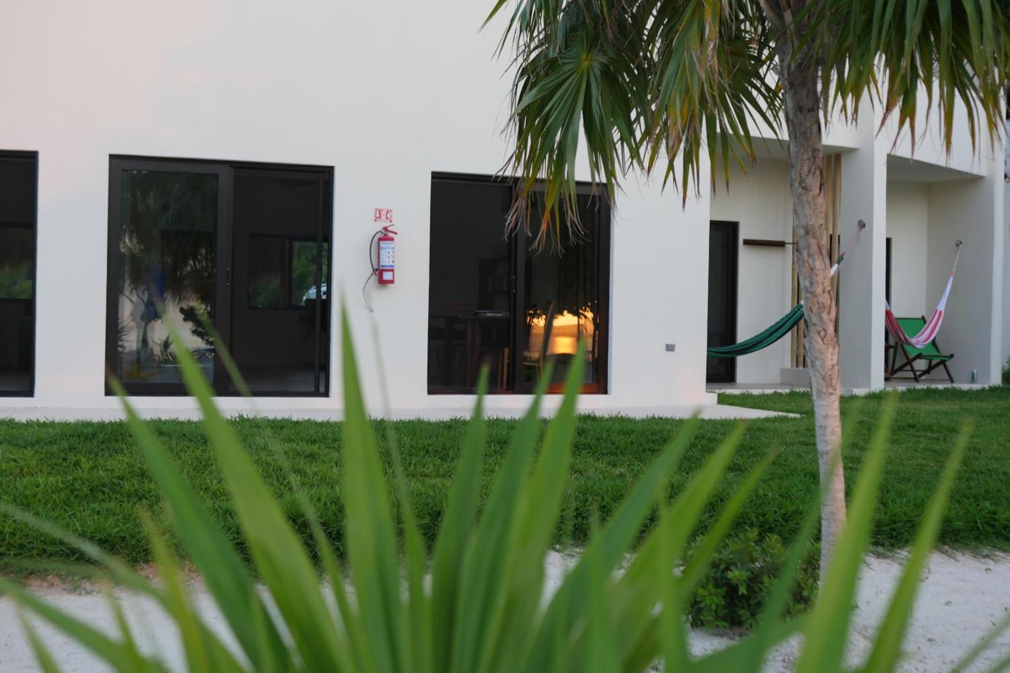 Ikarus Costa Mujeres Eco Lodge Sunset View Cancún Eksteriør billede